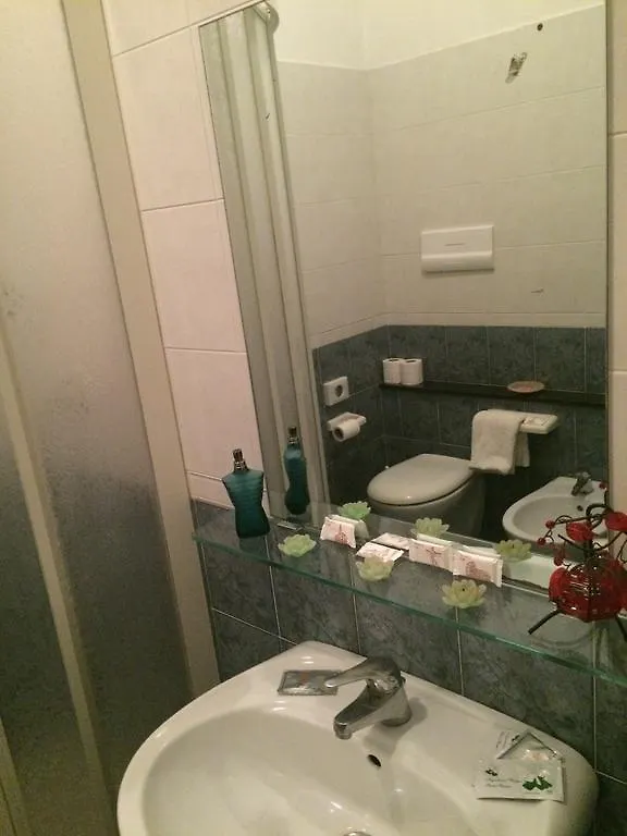 ***  Hotel Corona Rimini Olaszország