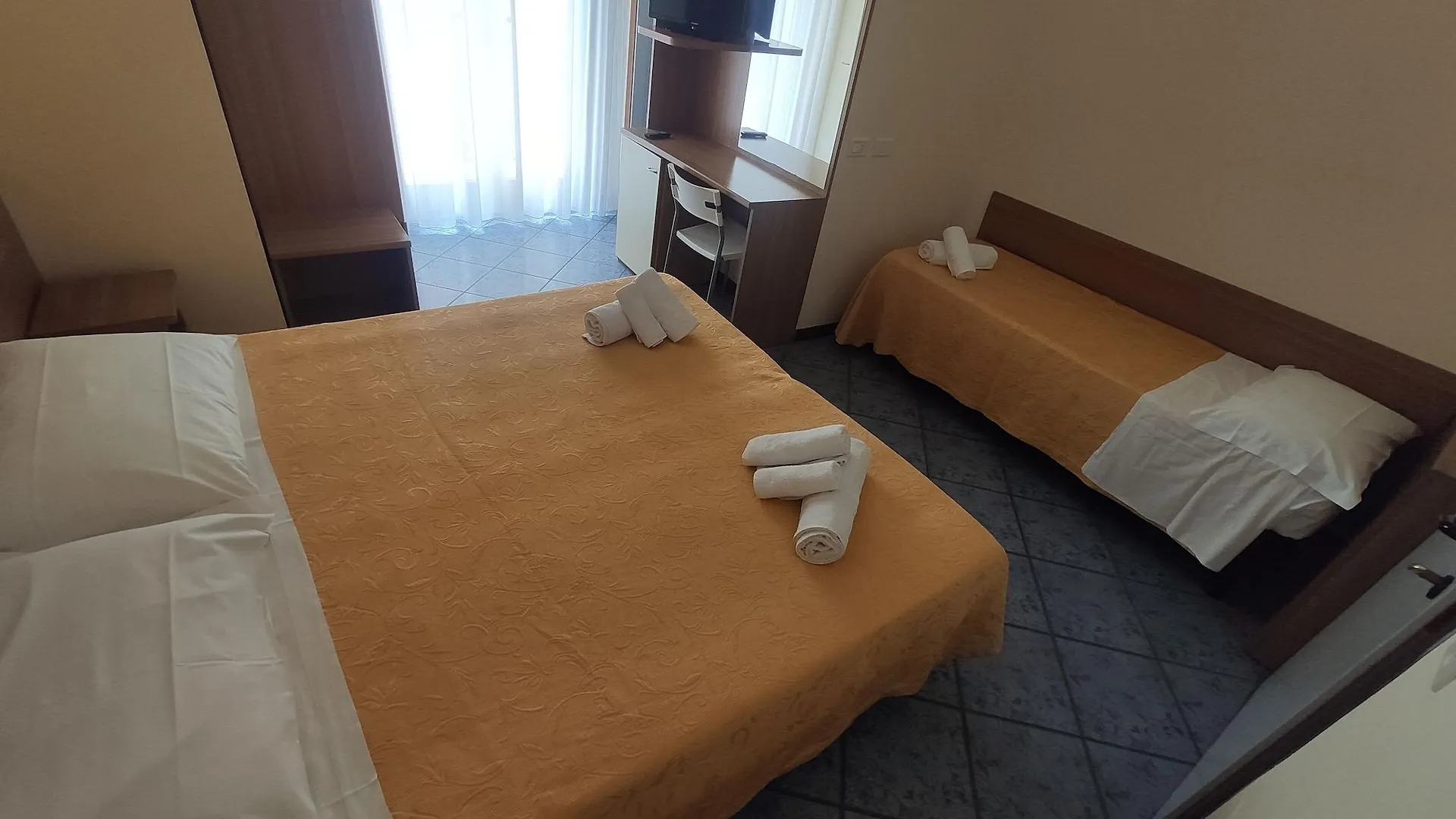 Hotel Corona Rimini 3*,  Olaszország