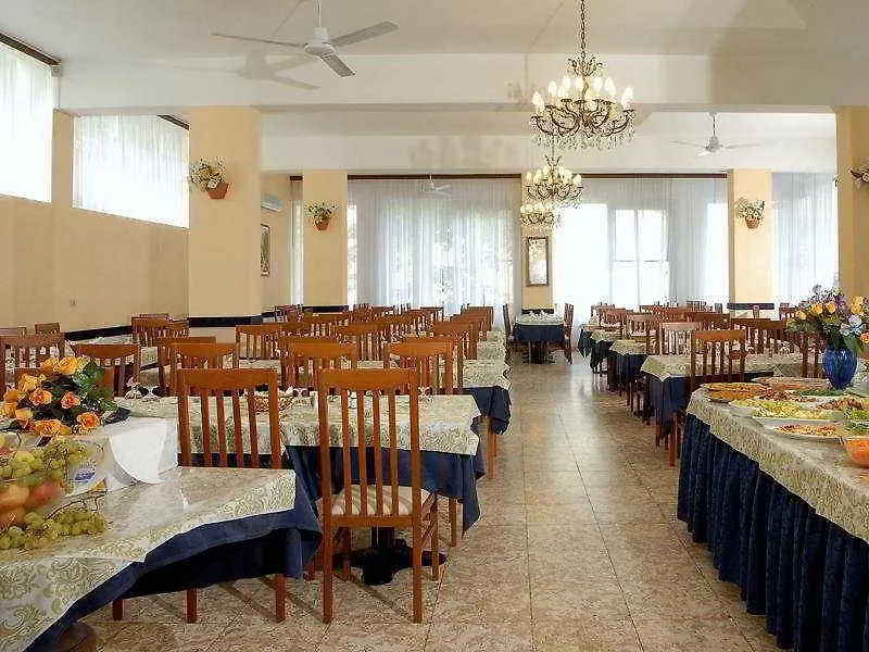 ***  Hotel Corona Rimini Olaszország