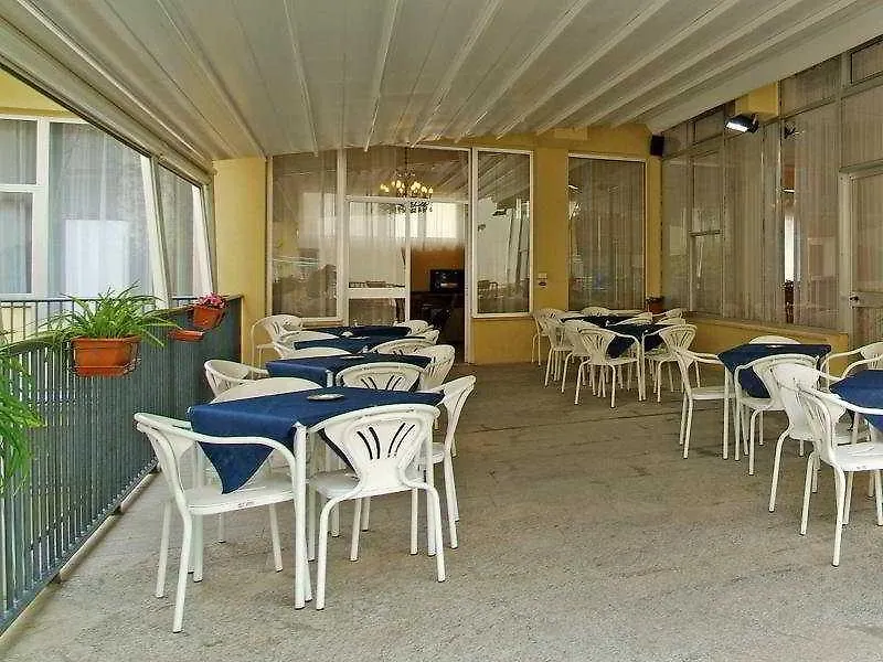 Hotel Corona Rimini 3*,